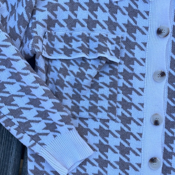Debut Houndstooth Button Up Collared Cardigan - Picture 3 of 8